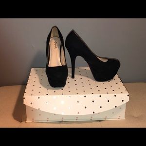 Blk velvet platforms